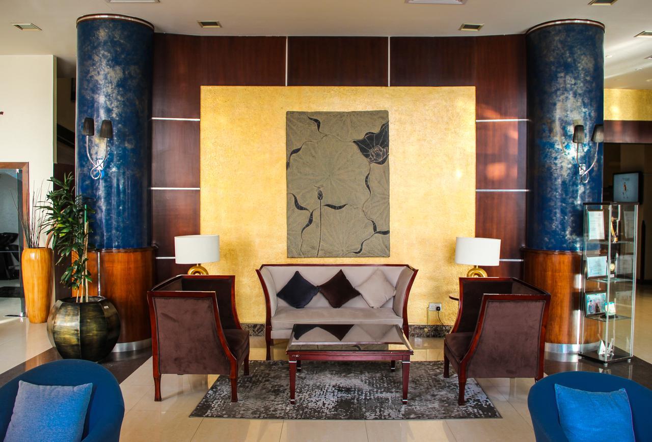 מלון Golden Tulip אל חובר מראה חיצוני תמונה