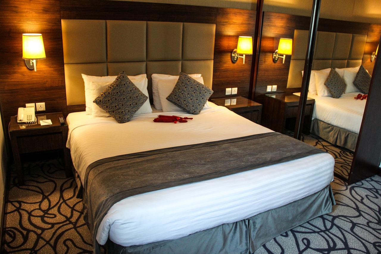 מלון Golden Tulip אל חובר מראה חיצוני תמונה