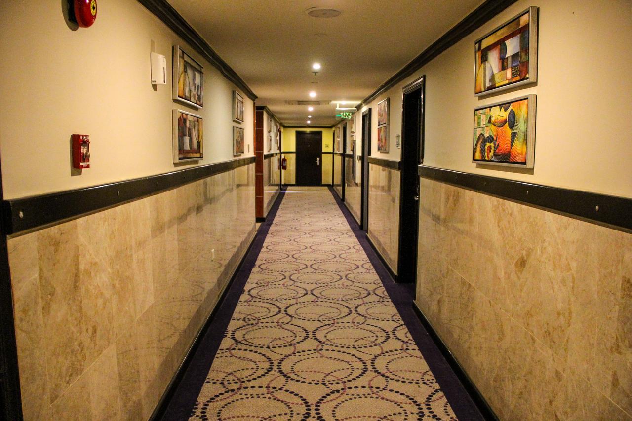מלון Golden Tulip אל חובר מראה חיצוני תמונה