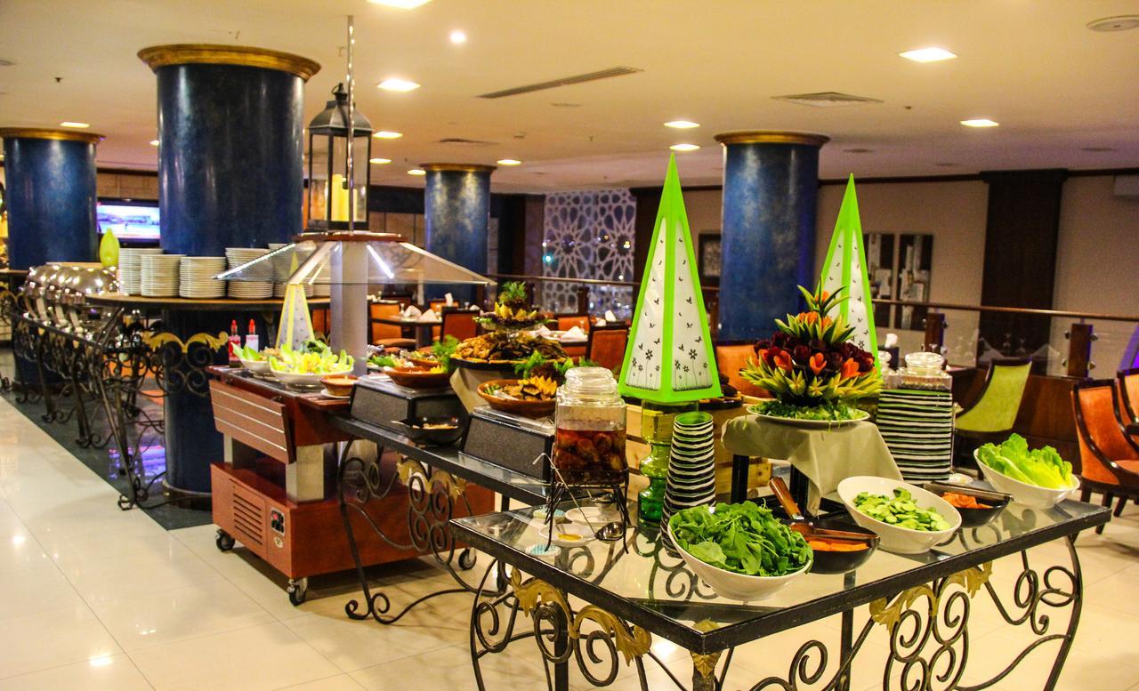 מלון Golden Tulip אל חובר מראה חיצוני תמונה
